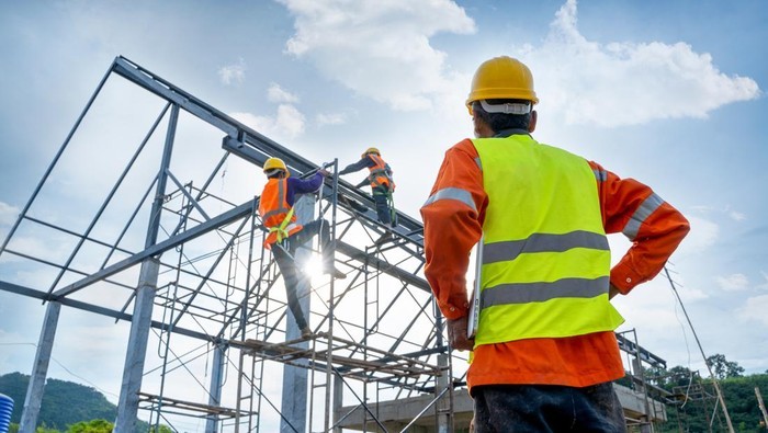 Cara menentukan gaji tukang dalam sebuah proyek pembangunan Rumah, berikut kalkulasi nya